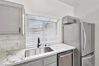 Photo #4: 2773501 Listing 