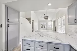 Photo #5: 2773501 Listing 