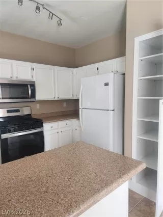 Photo #6: 2773519 Listing 