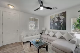 Photo #2: 2773538 Listing 