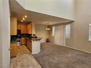Photo #5: 2773666 Listing