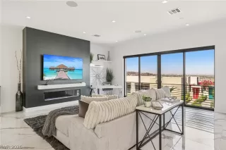 Photo #3: 2773697 Listing 