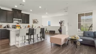 Photo #2: 2773702 Listing 