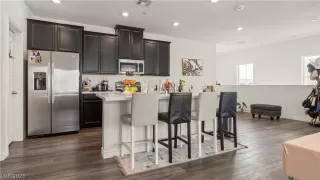 Photo #3: 2773702 Listing 