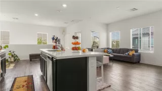 Photo #5: 2773702 Listing 