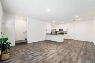 Photo #5: 2773741 Listing 