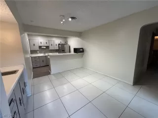 Photo #2: 2773750 Listing 