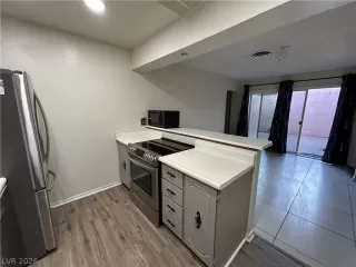 Photo #3: 2773750 Listing 