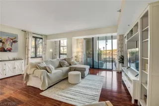 Photo #1: 2773771 Listing 