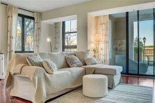 Photo #5: 2773771 Listing 