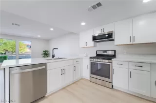 More Details about MLS # 2773800 : 3743 COLONIAL DRIVE