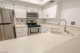 Photo #1: 2773817 Listing 