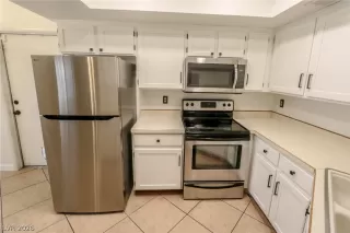 Photo #3: 2773817 Listing 