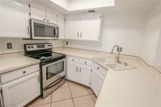 Photo #5: 2773817 Listing 