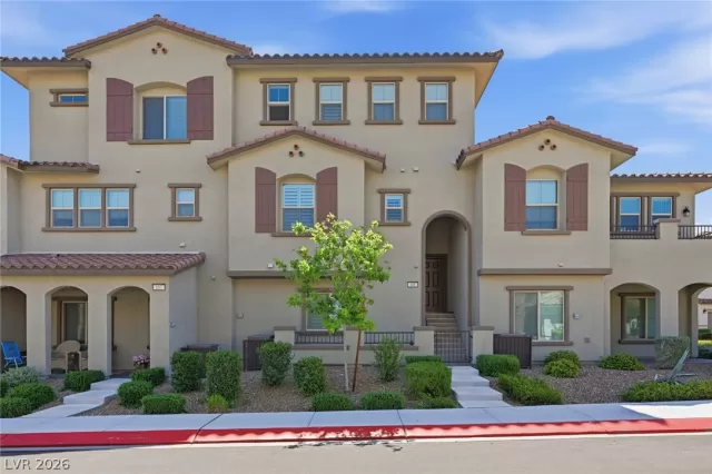 MLS: 2773829 Condo For Sale