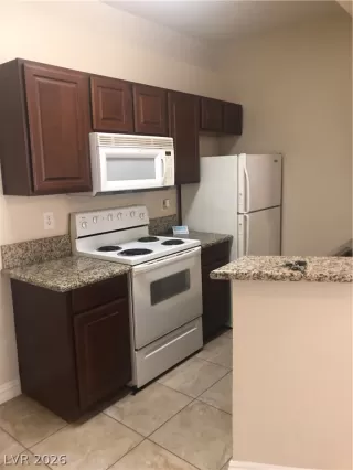 Photo #1: 2773830 Listing 