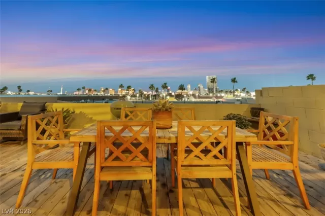 MLS: 2773834 Condo For Sale