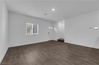 Photo #4: 2773848 Listing 