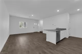 Photo #5: 2773848 Listing 