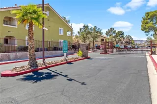 Photo #5: 2773888 Listing 