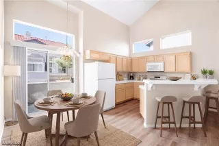 Photo #4: 2773890 Listing 