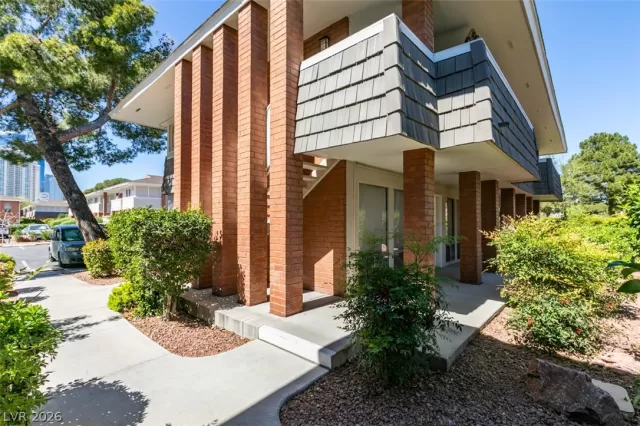 MLS: 2773935 Condo For Sale