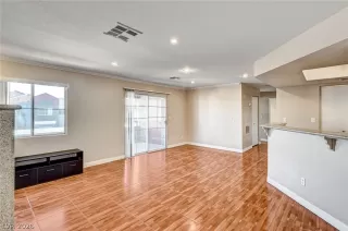 Photo #2: 2773989 Listing 