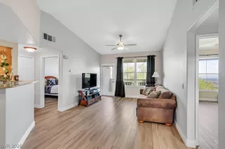 Photo #5: 2773991 Listing 