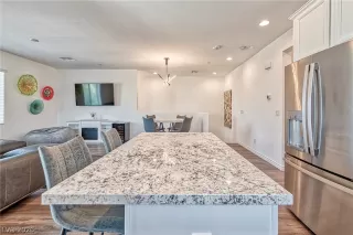 Photo #5: 2774006 Listing 