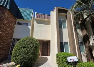 Photo #2: 2774044 Listing 