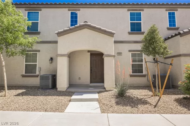 MLS: 2774085 Condo For Sale