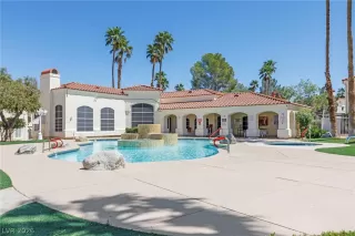 Browse active condo listings in COUNTRY HILLS