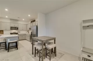 Photo #4: 2774095 Listing 