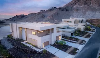 Photo #1: 2774184 Listing 