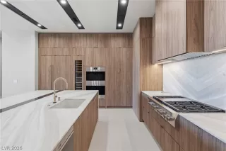 Photo #4: 2774184 Listing 