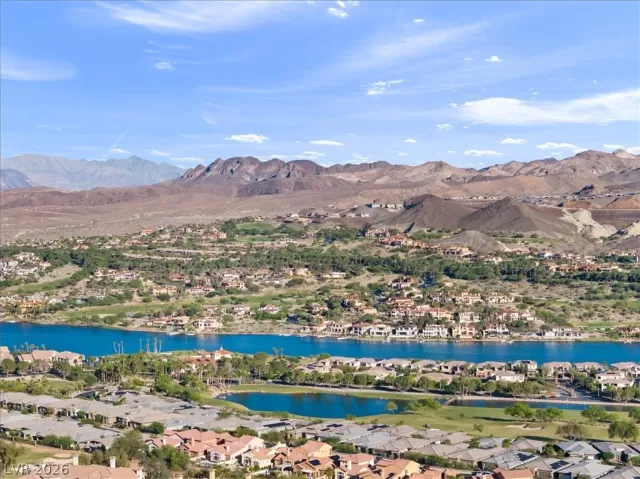 MLS: 2774195 Condo For Sale