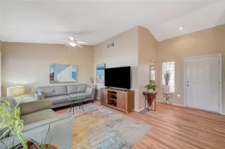 Photo #5: 2774236 Listing 