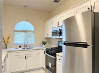 Photo #3: 2774384 Listing 