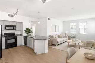 Photo #1: 2774395 Listing 