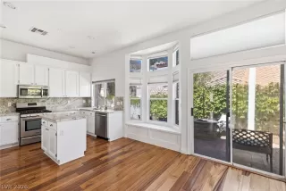 Photo #3: 2774420 Listing 