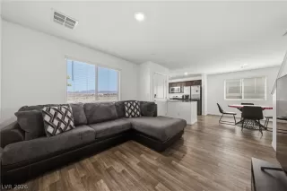 Photo #3: 2774423 Listing 