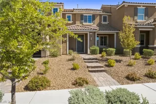 Photo #1: 2774532 Listing 