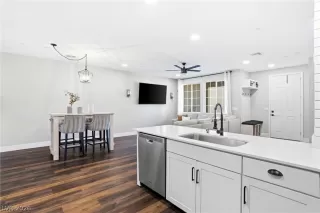 Photo #5: 2774532 Listing 