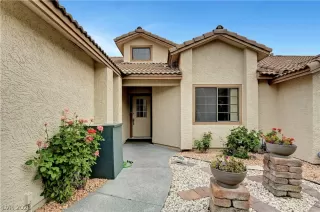 Photo #1: 2774570 Listing 