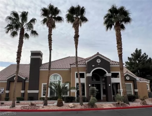 MLS: 2774605 Condo For Sale