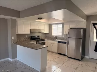 Photo #3: 2774608 Listing 