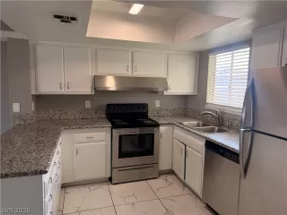 Photo #5: 2774608 Listing 