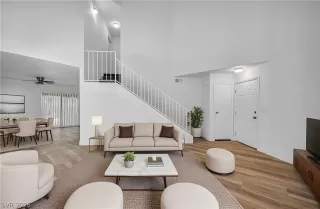 Photo #3: 2774610 Listing 