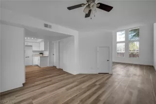 Photo #5: 2774610 Listing 