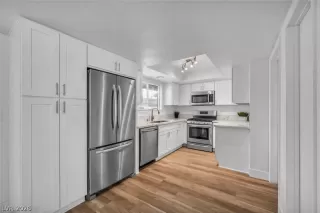 Photo #6: 2774610 Listing 